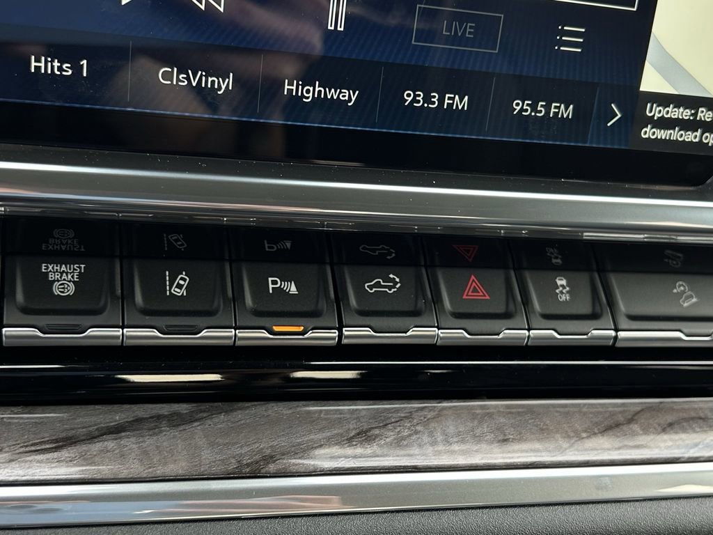 Used 2025 Chevrolet Silverado 2500 LTZ w/ LTZ Convenience Package image 22