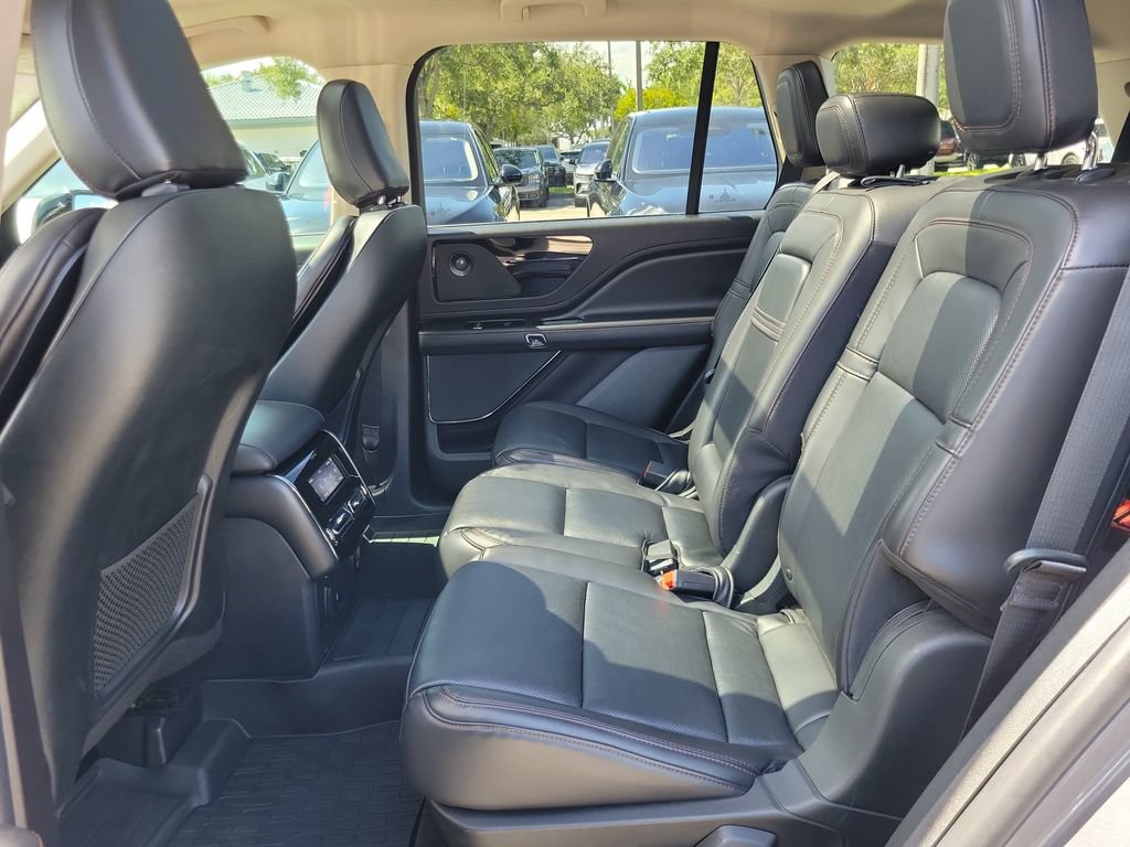 Certified 2022 Lincoln Aviator Reserve w/ Equipment Group 201A RWD image 8