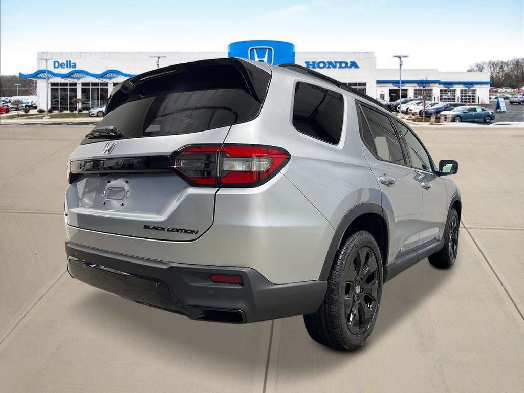 New 2026 Honda Pilot Black Edition image 3