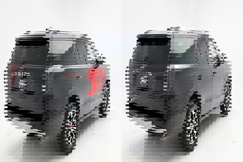 Used 2025 Ford Expedition Platinum image 8