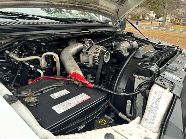 Used 2004 Ford F350 XL image 36