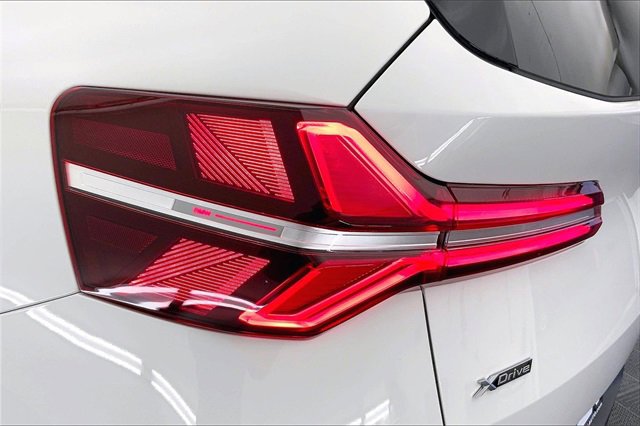 Used 2025 BMW X3 xDrive30i w/ Premium Package image 29