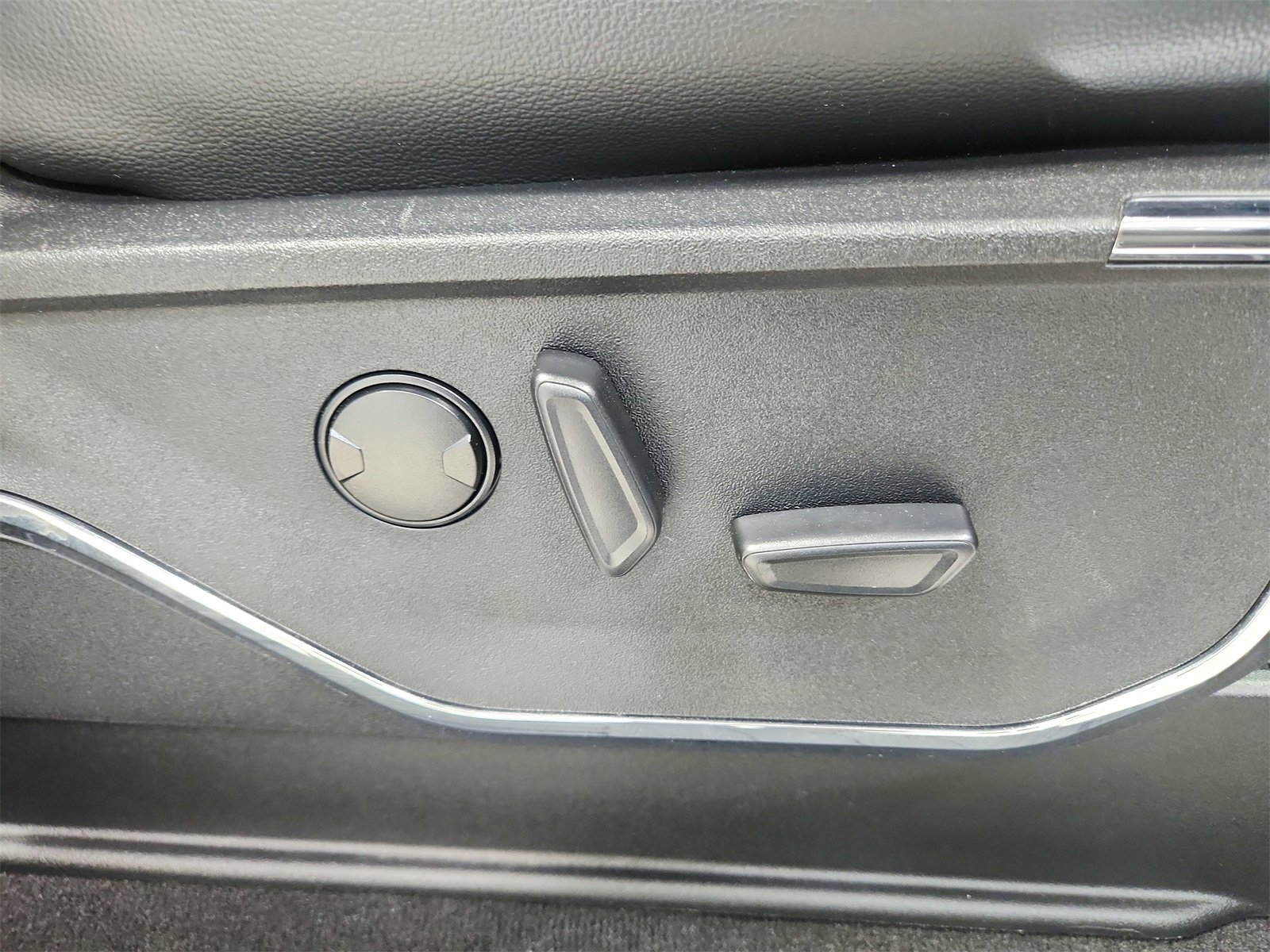 Used 2024 Ford F250 Lariat w/ Sport Appearance Package image 42