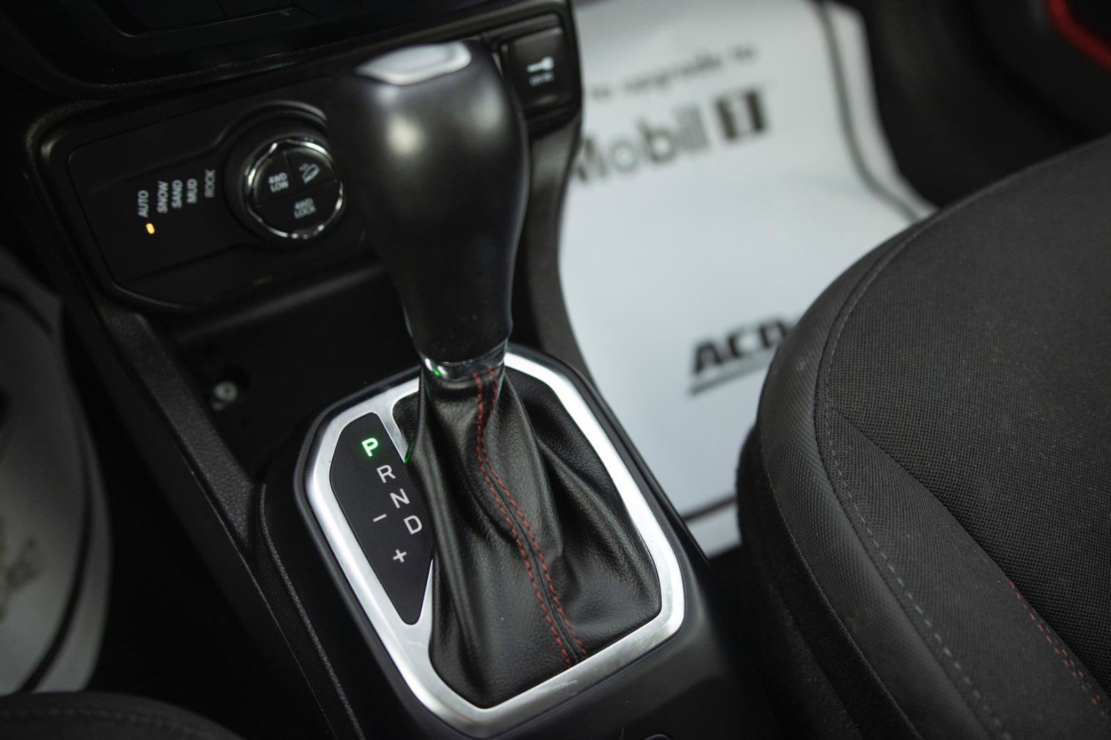 Used 2023 Jeep Renegade Trailhawk image 12