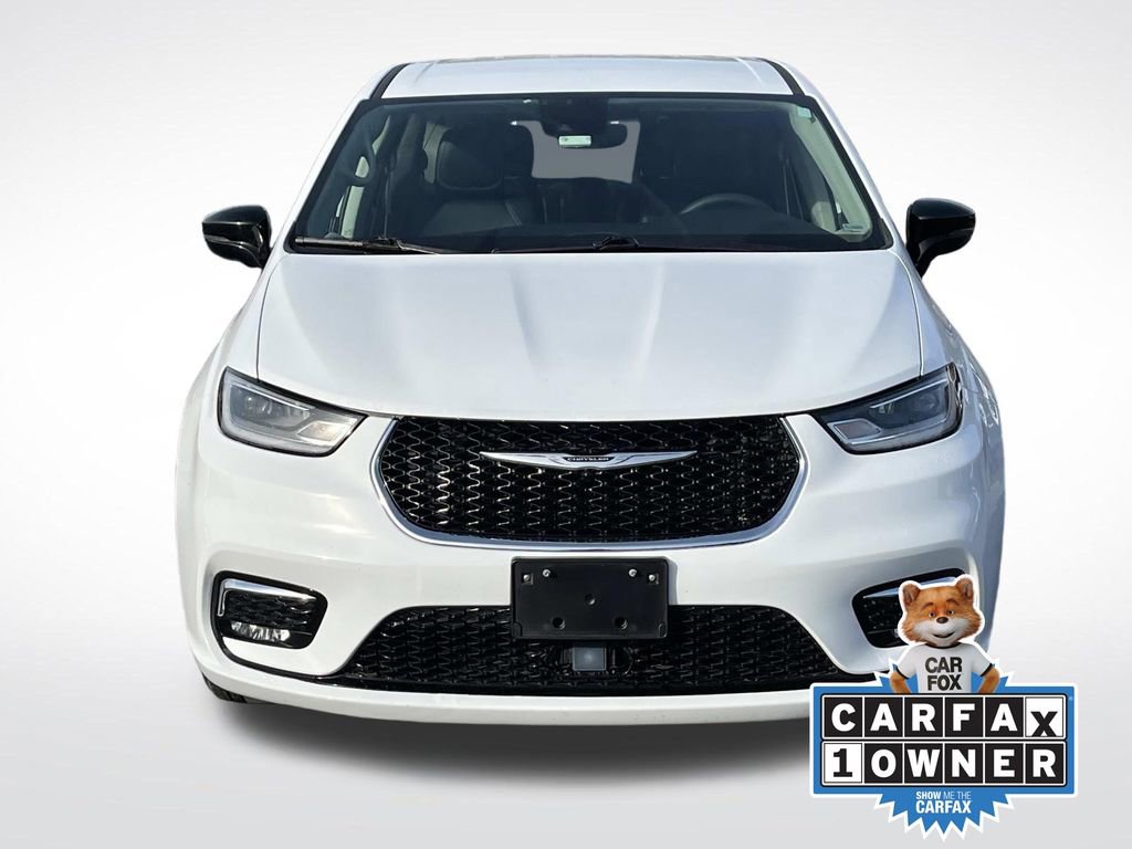 Used 2024 Chrysler Pacifica Select image 9