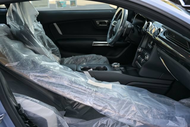 Used 2022 Ford Mustang Shelby GT500 w/ Carbon Fiber Track Pack RWD image 30
