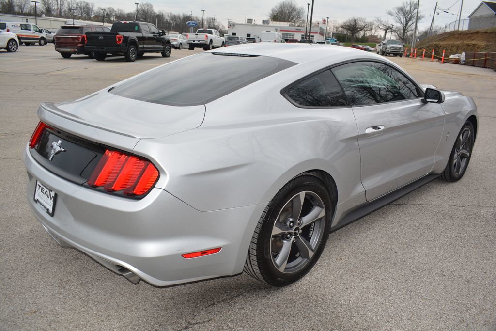 Used 2016 Ford Mustang Coupe w/ Equipment Group 051A image 4