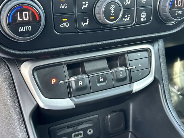 Used 2022 GMC Terrain SLE w/ Driver Convenience Package AWD/4WD image 29