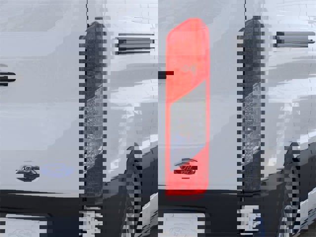 New 2025 Ford E-Transit Low Roof image 21