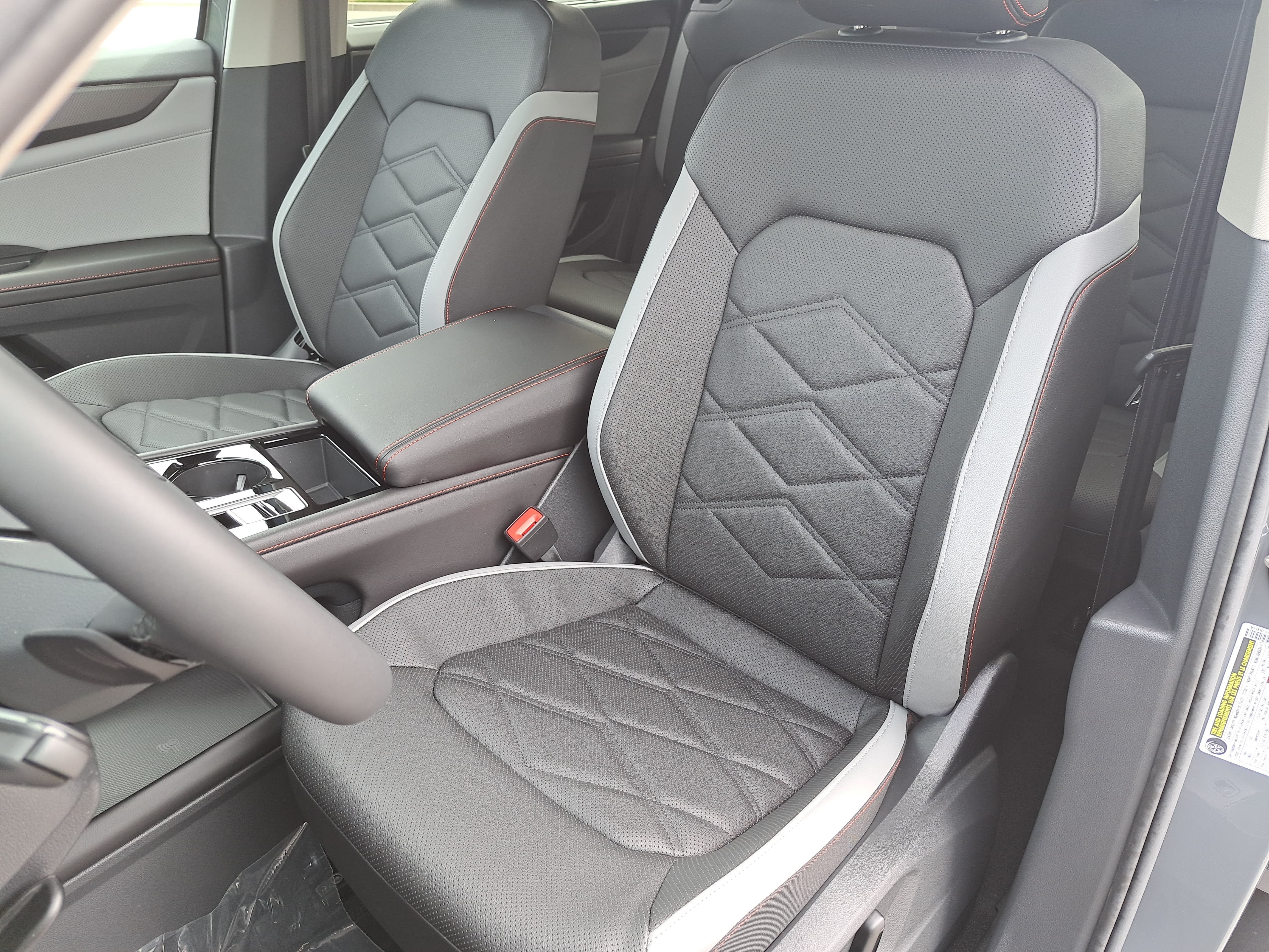 New 2026 Volkswagen Atlas Peak Edition AWD/4WD image 16
