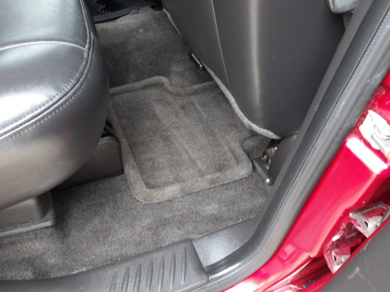 Used 2007 GMC Envoy SLT image 28