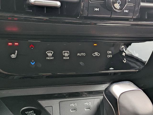 New 2026 Nissan Kicks SR w/ Cold Weather Package FWD image 14