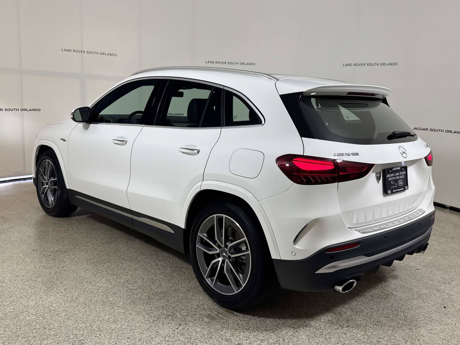 Used 2025 Mercedes-Benz GLA 35 AMG 4MATIC image 3