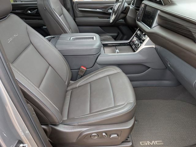Used 2024 GMC Yukon XL Denali w/ Max Trailering Package image 32