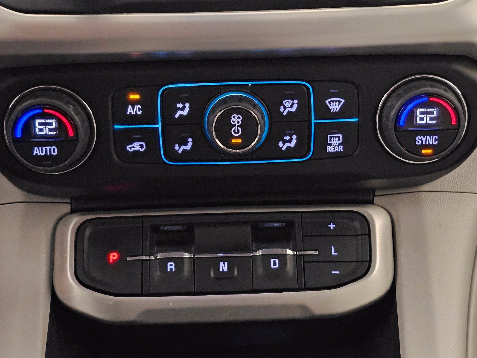 Used 2023 GMC Acadia SLT AWD/4WD image 15