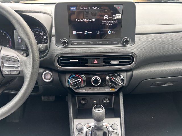 Used 2023 Hyundai Kona SEL AWD/4WD image 18