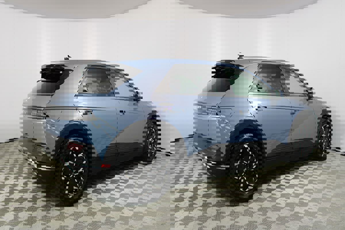 Used 2024 Hyundai Ioniq 5 SE image 33