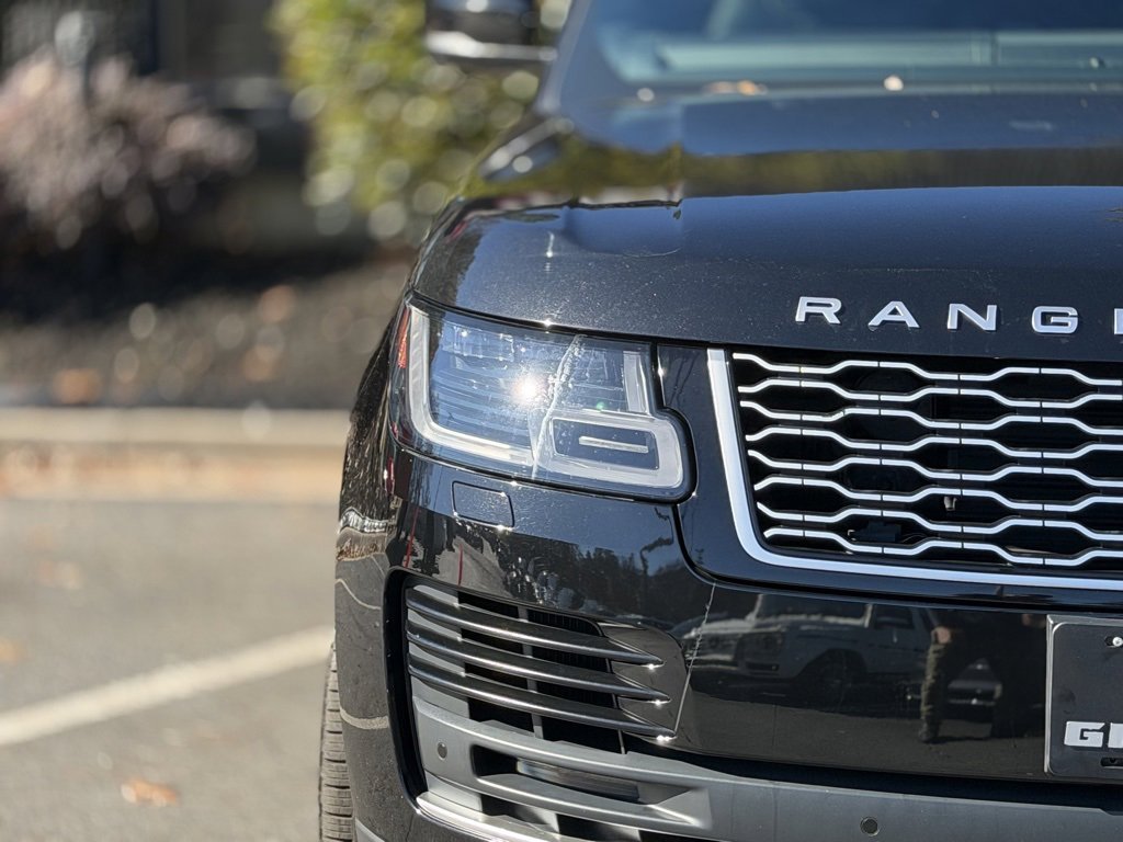 Used 2019 Land Rover Range Rover Supercharged image 4