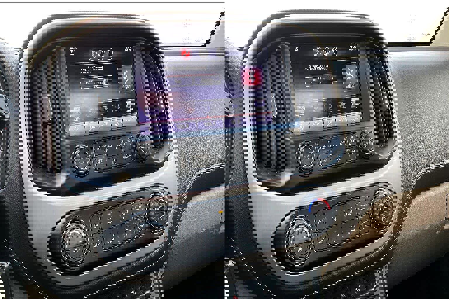 Used 2015 GMC Canyon SLE w/ SLE Convenience Package image 28