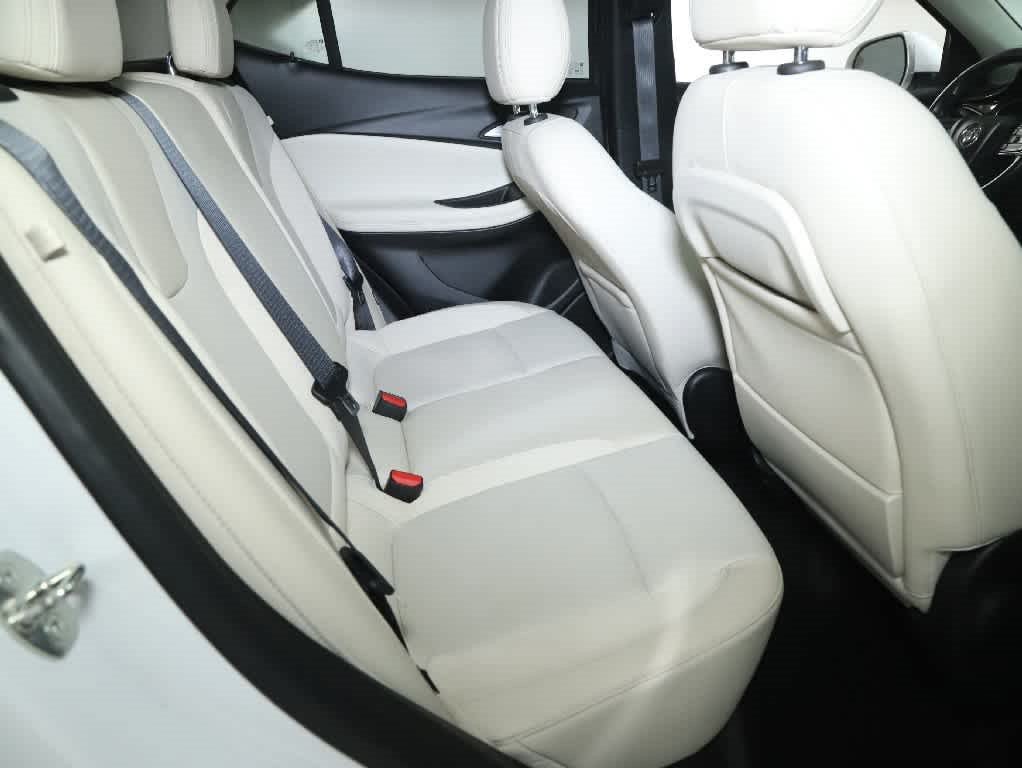 Used 2020 Buick Encore GX Preferred w/ Cold Weather Comfort Package AWD/4WD image 31