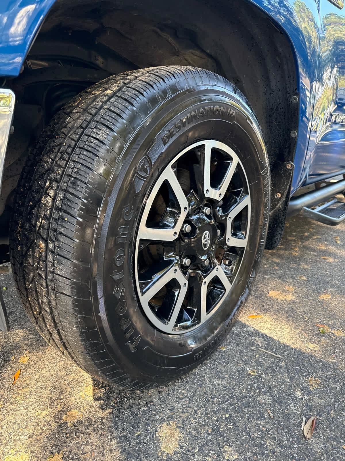 Used 2018 Toyota Tundra Limited w/ Limited Premium Package AWD/4WD image 9