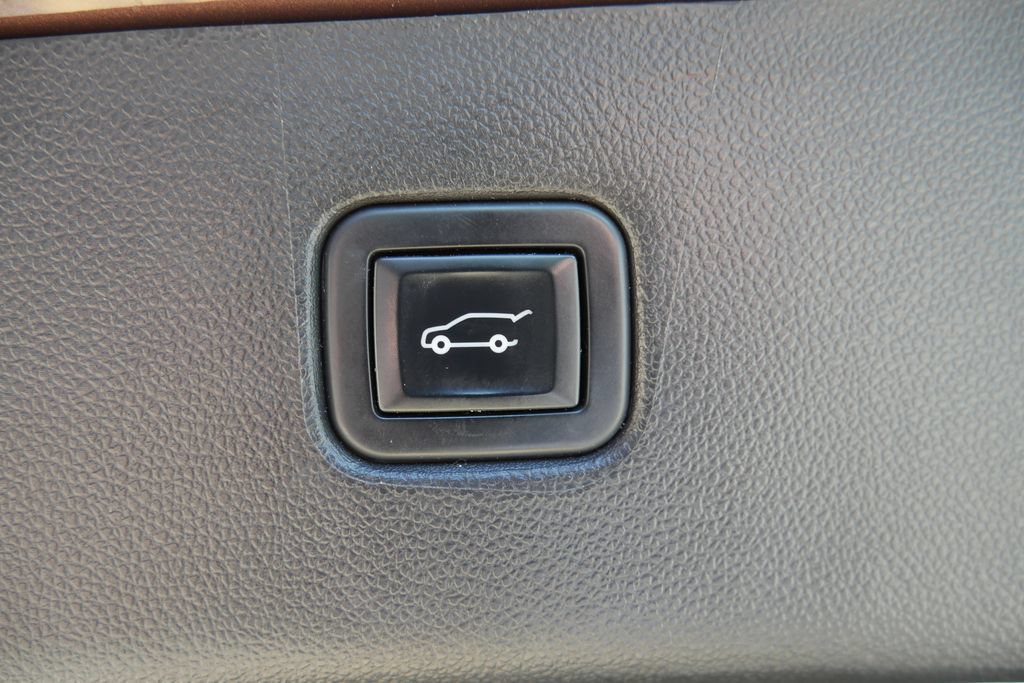 Used 2023 Chevrolet Blazer LT w/ Convenience Package AWD/4WD image 4