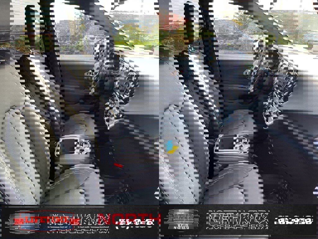 New 2026 Chrysler Voyager LX image 28