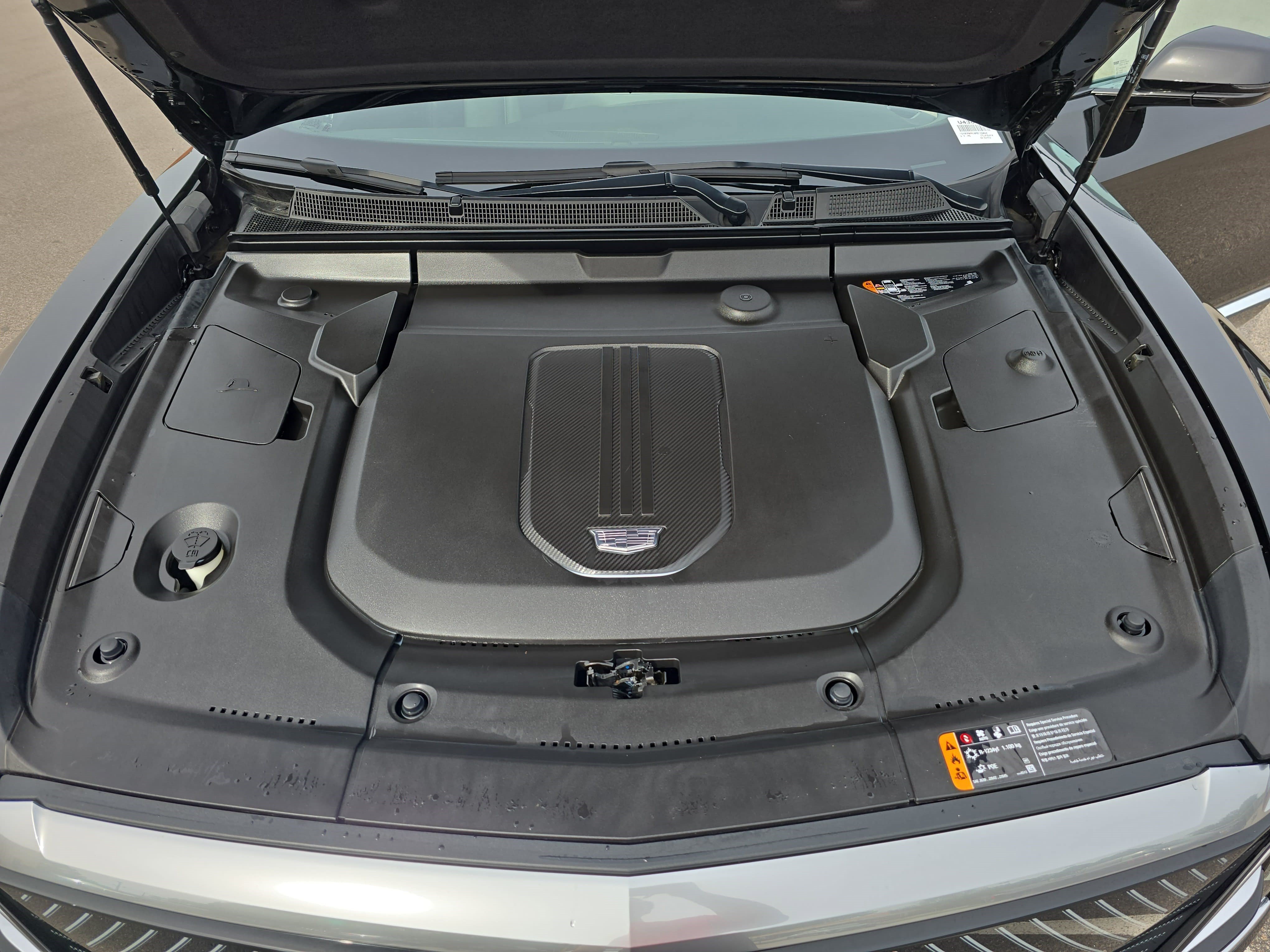 Certified 2024 Cadillac Lyriq Tech AWD/4WD image 32