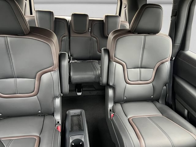 New 2026 Nissan Armada SL AWD/4WD image 17