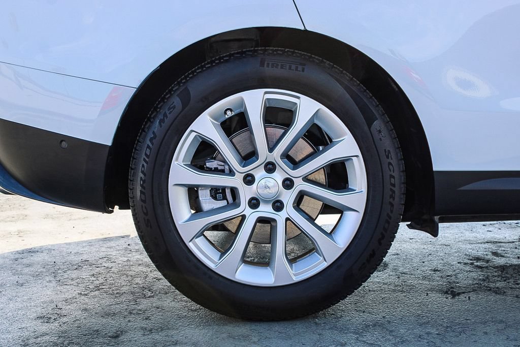 Used 2025 Land Rover Range Rover Sport SE AWD/4WD image 12