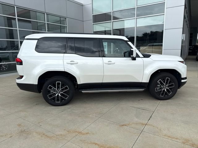 Used 2025 Lexus GX 550 w/ Accessory Package (2T) AWD/4WD image 8