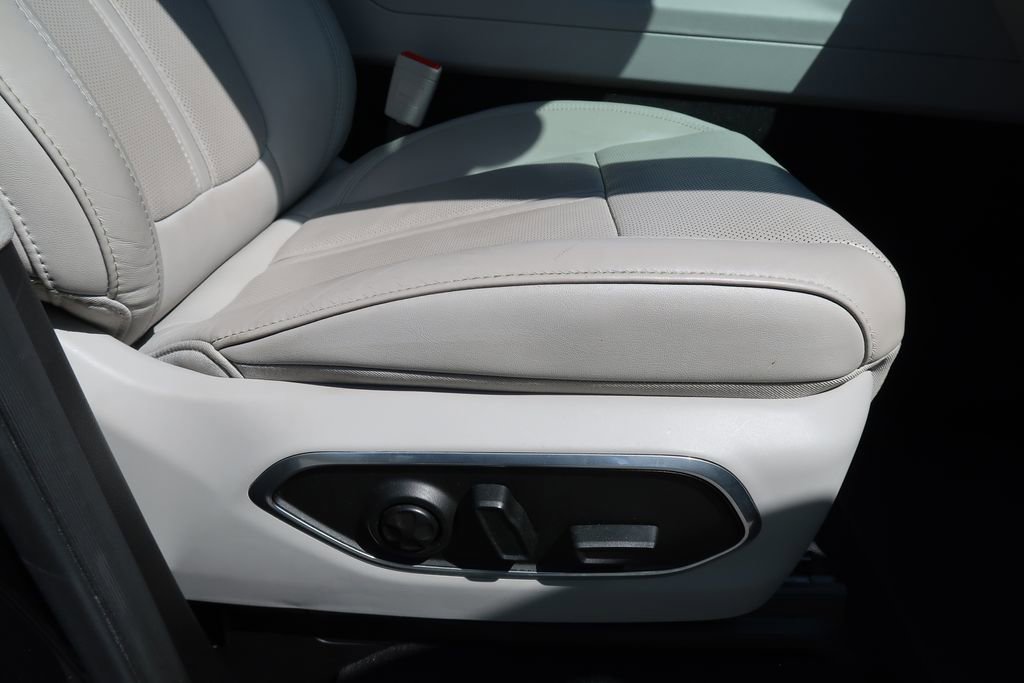 Used 2024 Jeep Wagoneer L Series II image 36