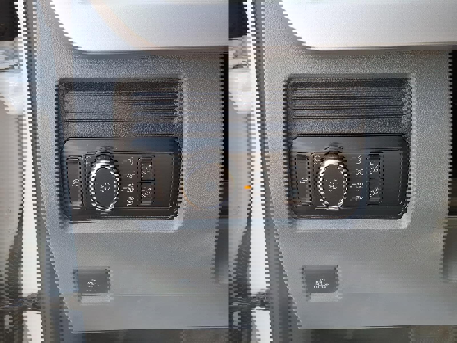 New 2025 Ford F550 4x4 Regular Cab Super Duty image 49