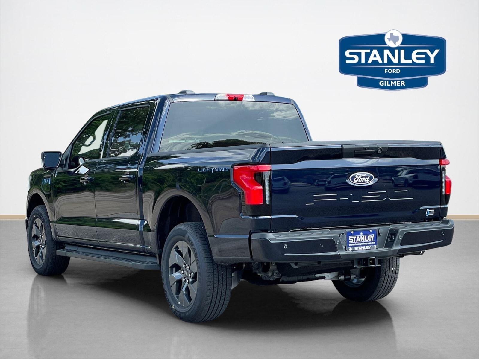 New 2025 Ford F150 Lightning Flash AWD/4WD image 5