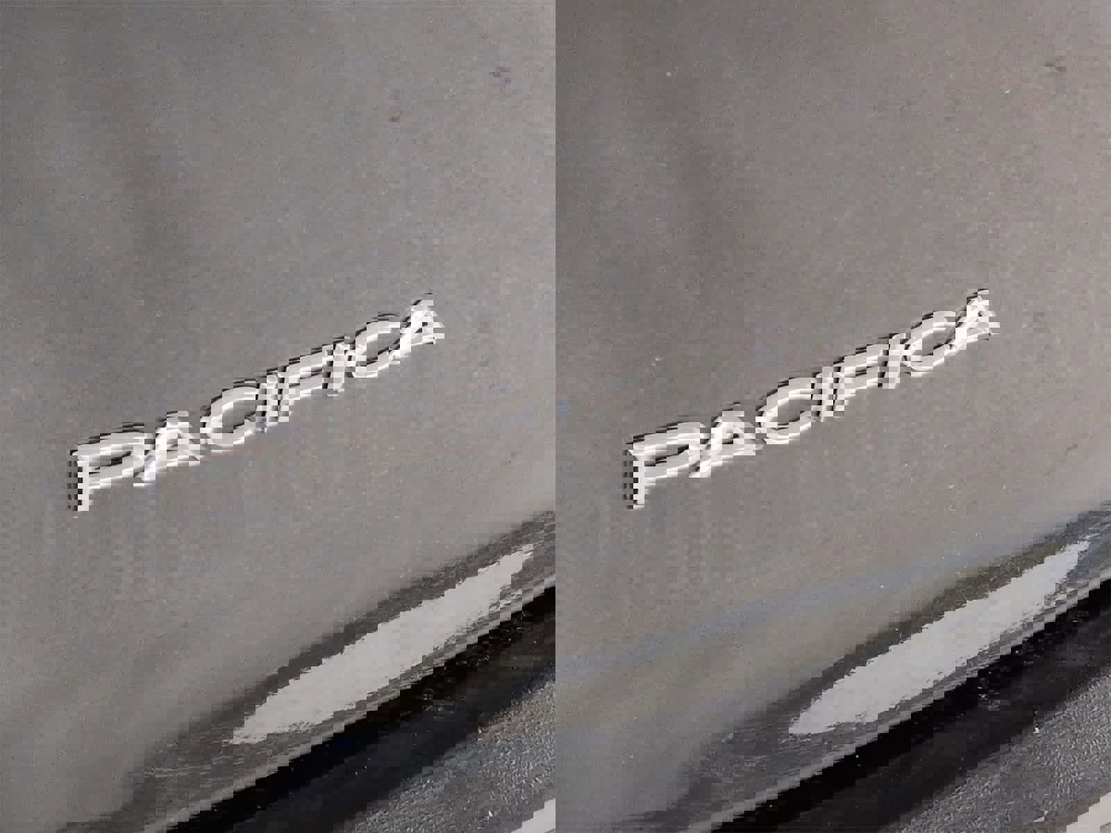 Certified 2017 Chrysler Pacifica Limited image 14