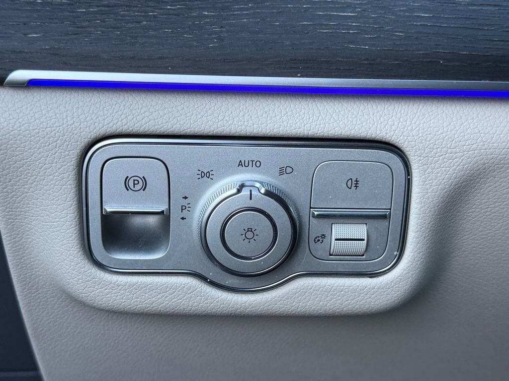 Used 2020 Mercedes-Benz GLS 450 4MATIC image 22