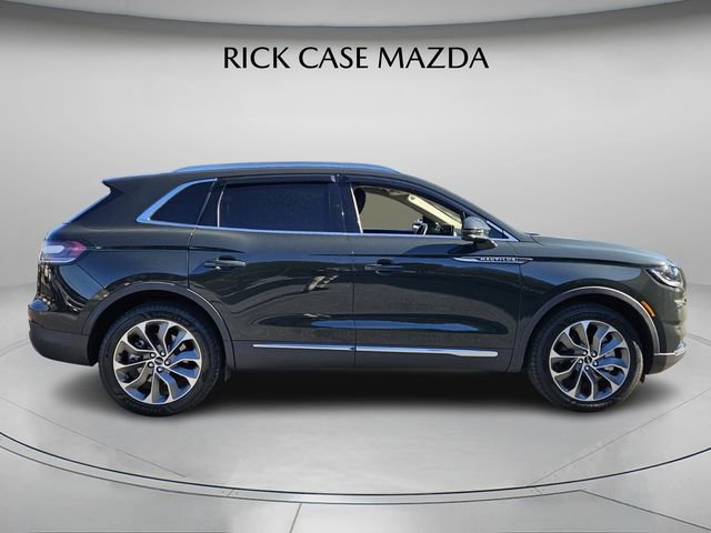 Used 2023 Lincoln Nautilus Reserve w/ Luxury Package image 4