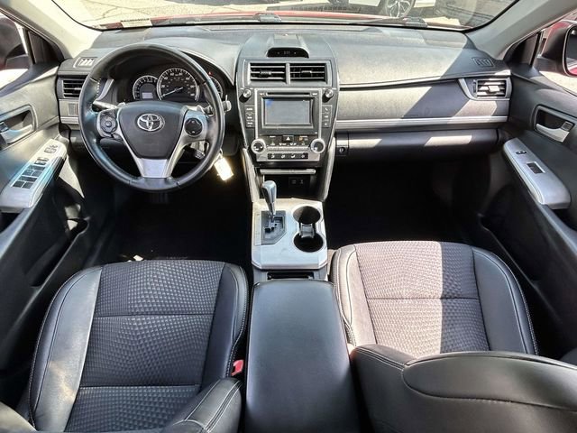 Used 2014 Toyota Camry SE FWD image 10