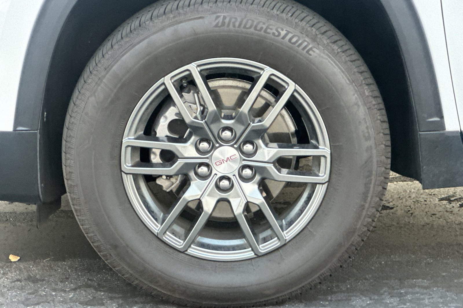 Used 2026 GMC Acadia Elevation FWD image 43