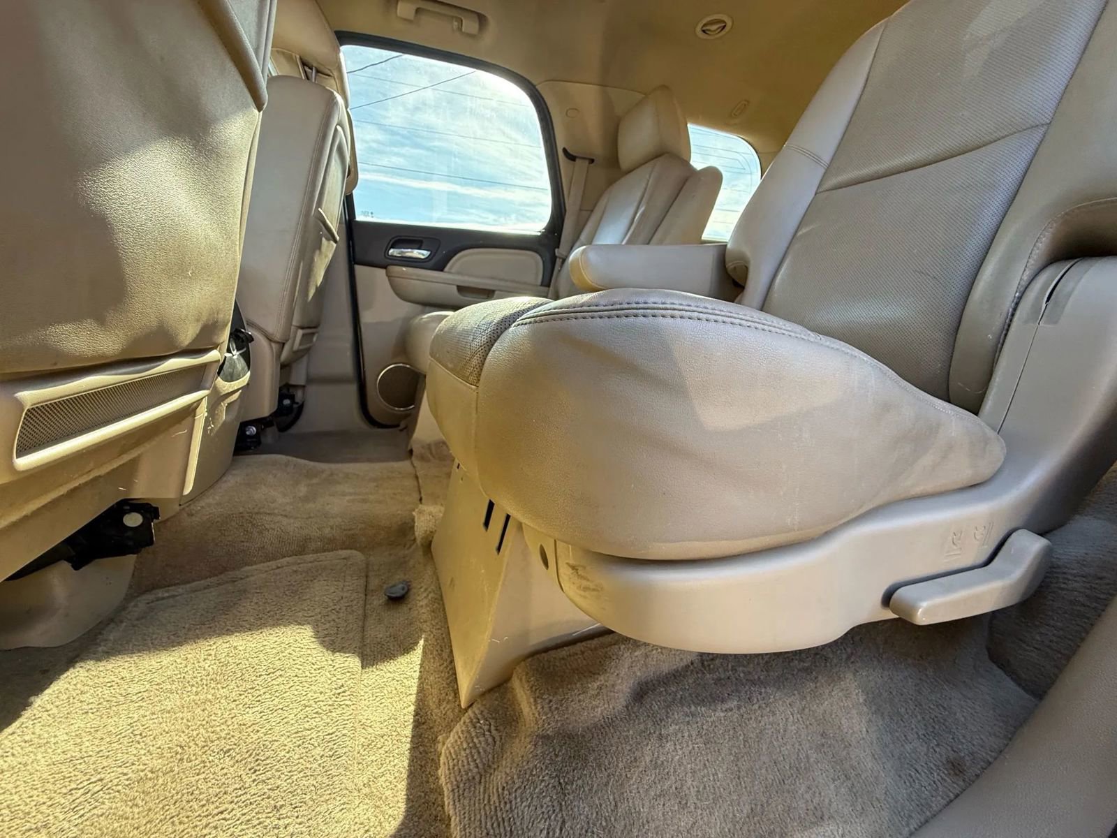 Used 2011 GMC Yukon Denali image 12