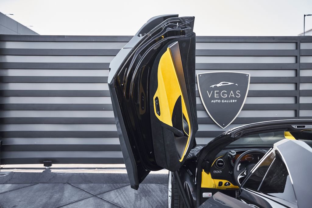 Used 2026 McLaren 750S Spider image 34