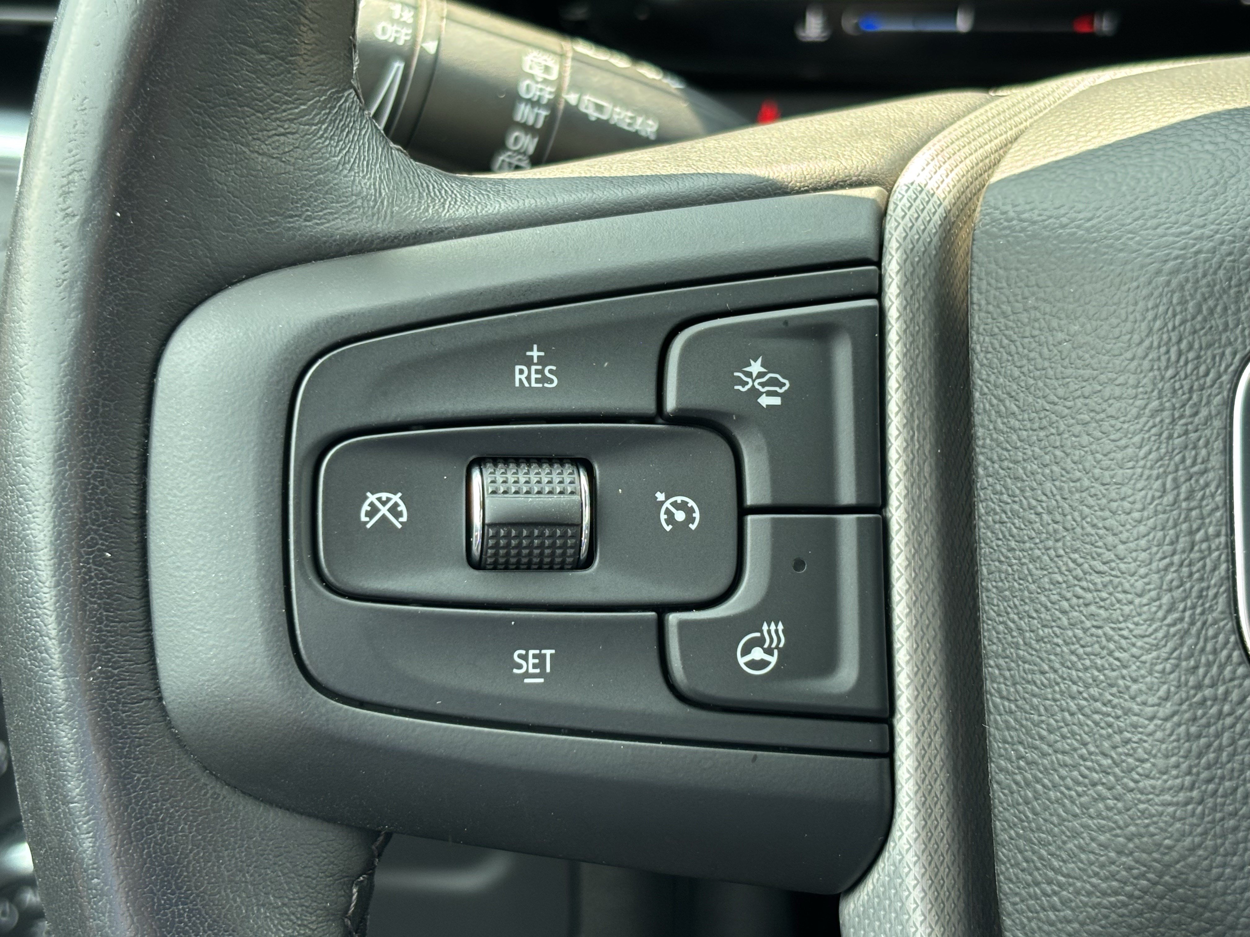 Used 2022 GMC Yukon XL Denali AWD/4WD image 19