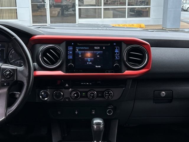 Used 2016 Toyota Tacoma TRD Sport w/ Towing Package AWD/4WD image 20