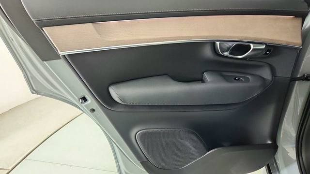 New 2026 Volvo XC90 B6 Plus w/ Protection Package Premier AWD/4WD image 28