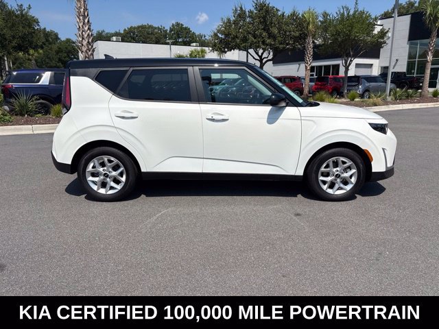Certified 2025 Kia Soul S FWD image 4