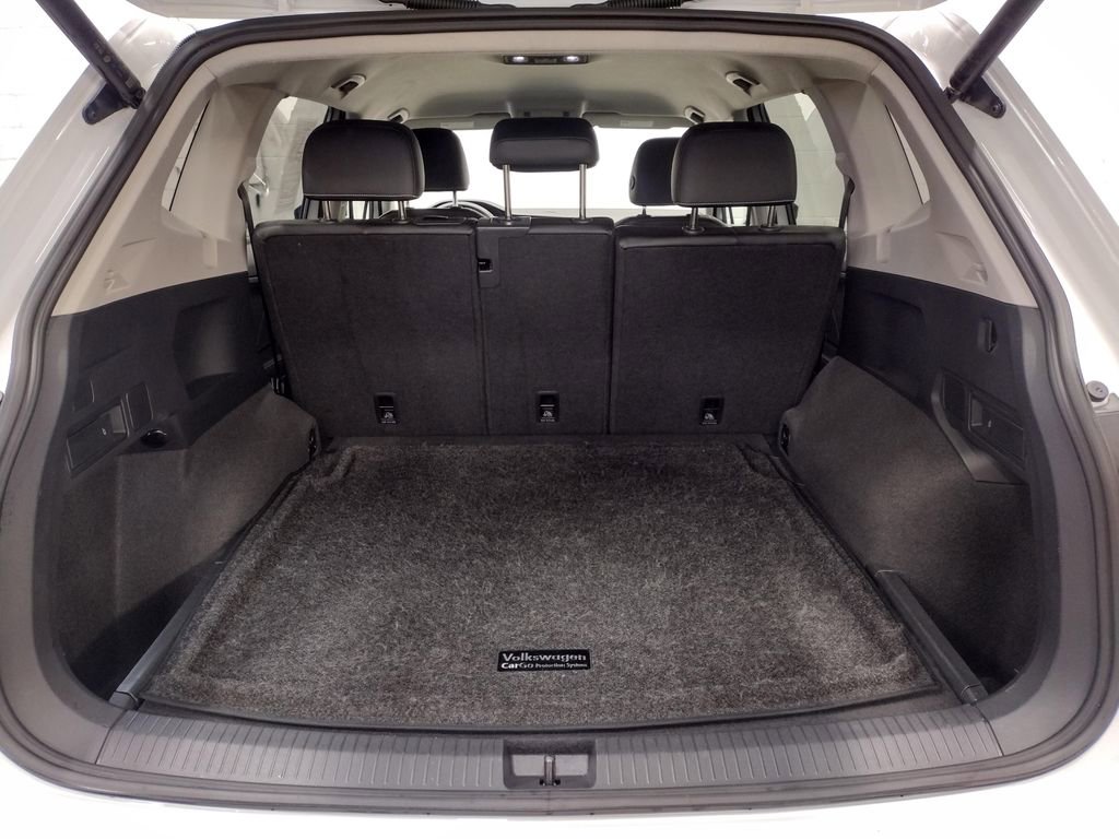 Certified 2024 Volkswagen Tiguan SE image 18