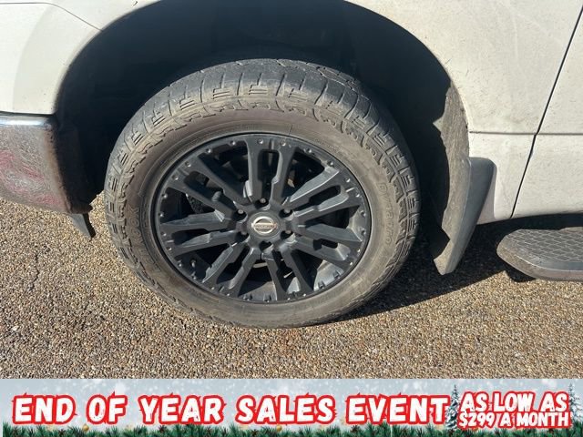 Used 2017 Nissan Titan SL image 5