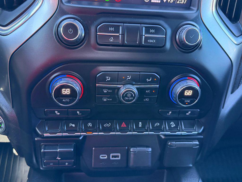 Used 2020 Chevrolet Silverado 1500 LT Trail Boss w/ Midnight Edition image 24