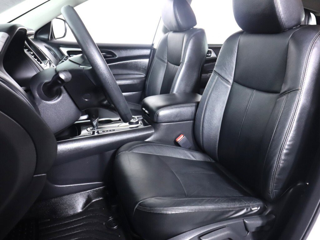 Used 2018 Nissan Pathfinder S image 31