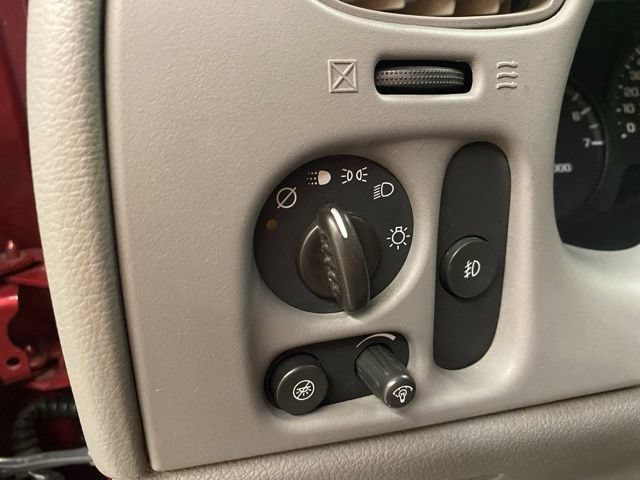 Used 2008 Chevrolet TrailBlazer LT w/ Sun And 6-Disc Cd Package AWD/4WD image 29